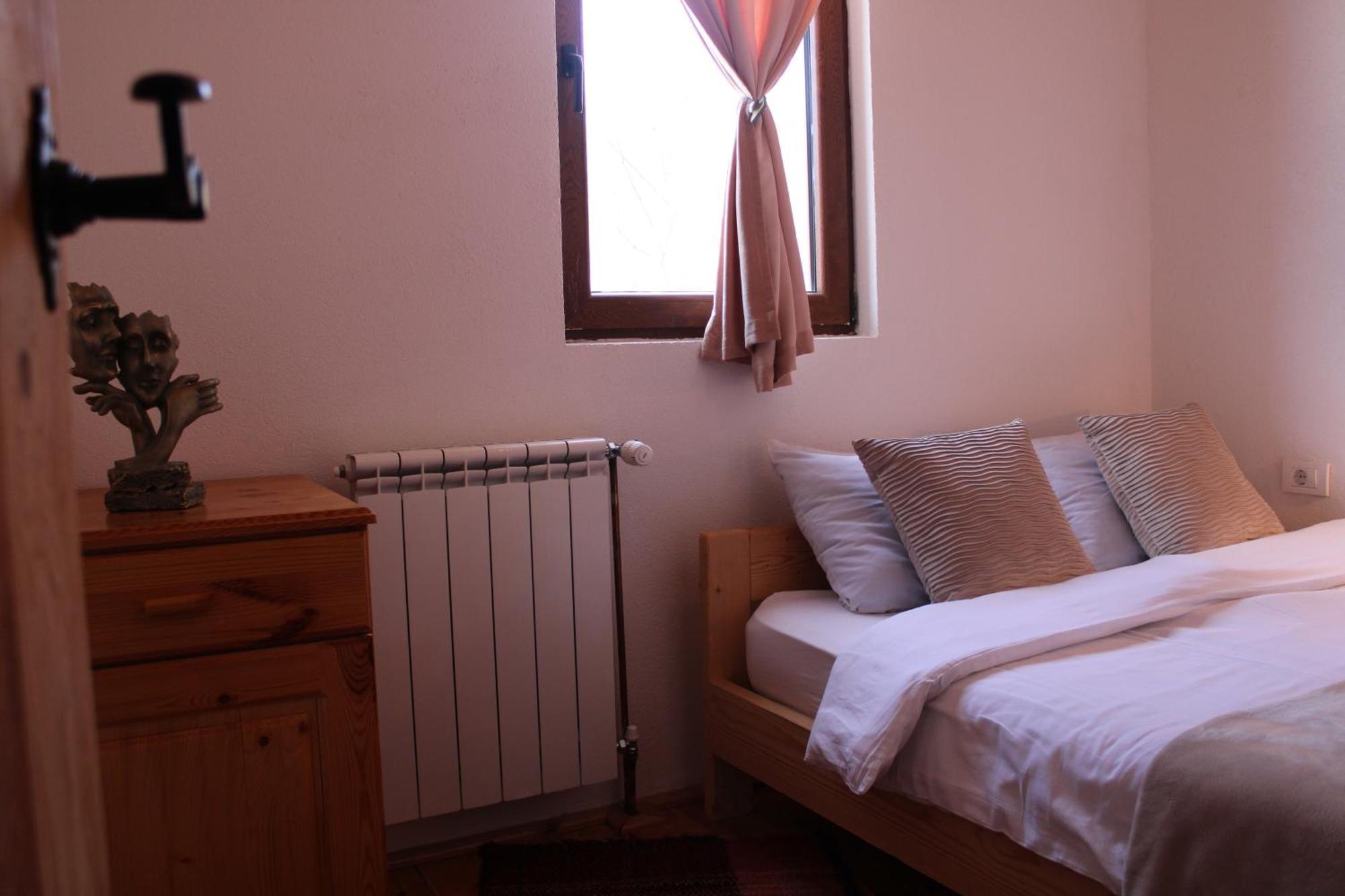 Pubhouse & Rooms Pahulja Kolasin Exterior photo